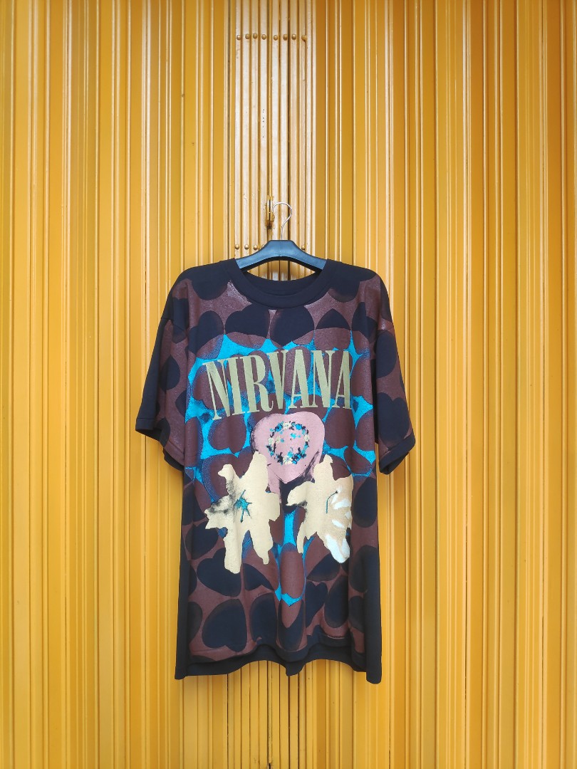 Nirvana Vintage Heart Shaped Box Tshirt 