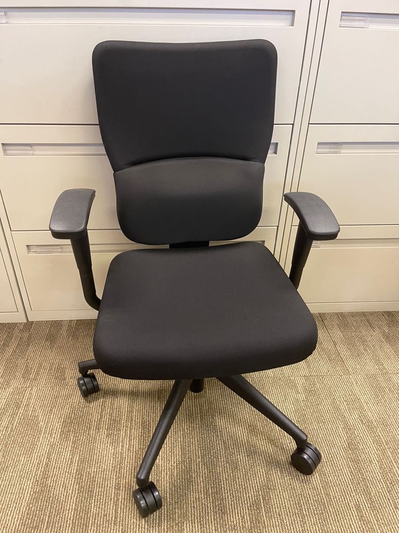 Steelcase swivel chair clearance