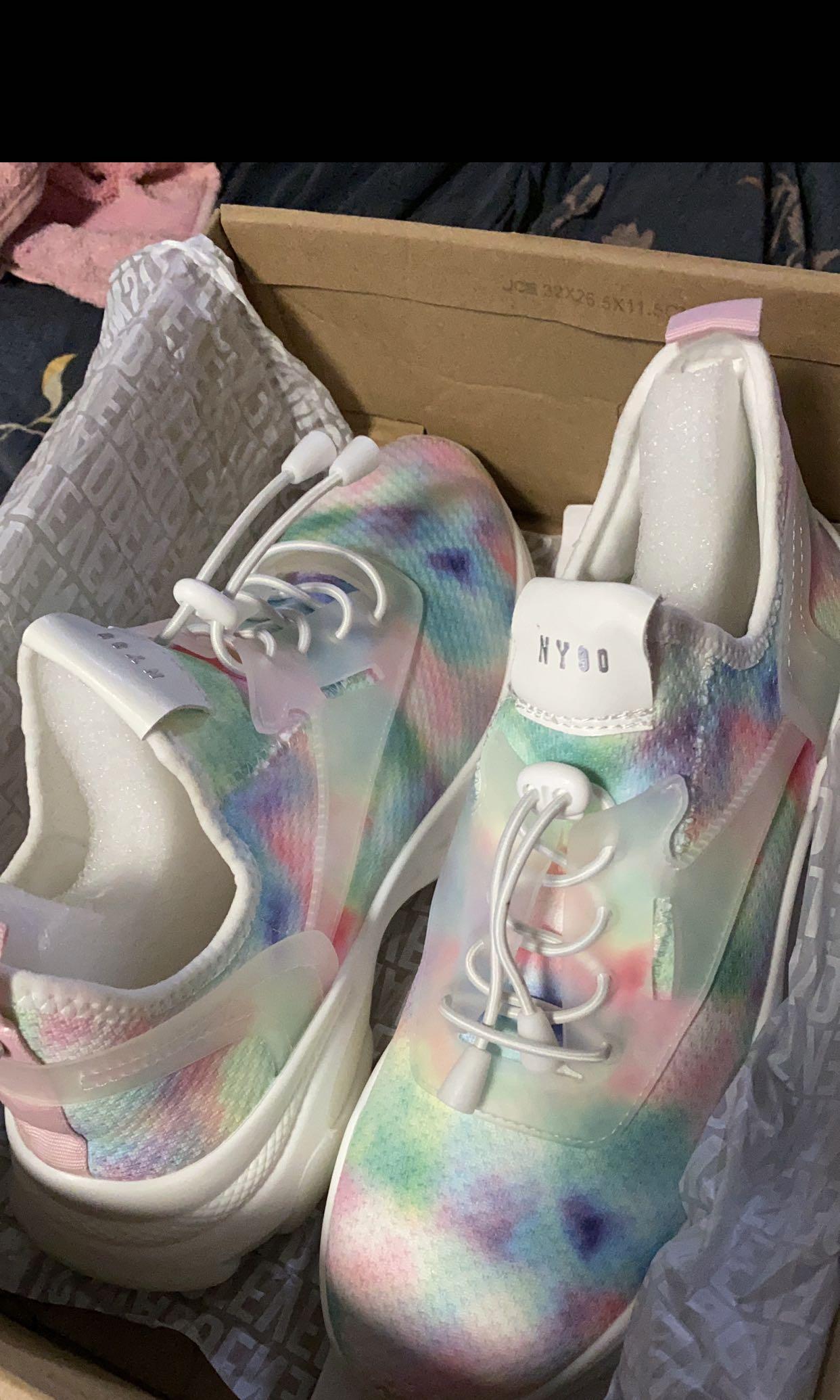 steve madden rainbow trainers