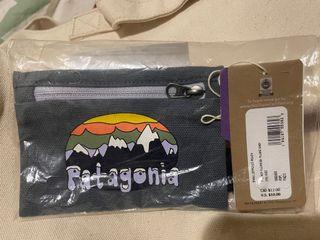 Patagonia 卡通圖案灰色零錢小包 全新未拆