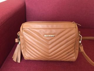 Dissona leather bag, Women's Fashion, Bags & Wallets, Purses & Pouches on  Carousell