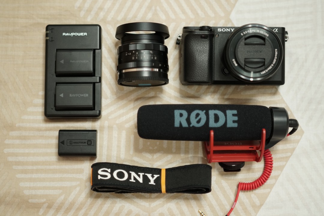 Sony a6400 with 1650mm Lens / Meike 35mm f1.7 and Rode Video Mic