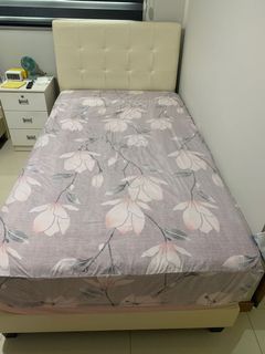 (Category: ) located in . Submitted by f.heng (Listing ID 1153801065, Image 1). Description: .
