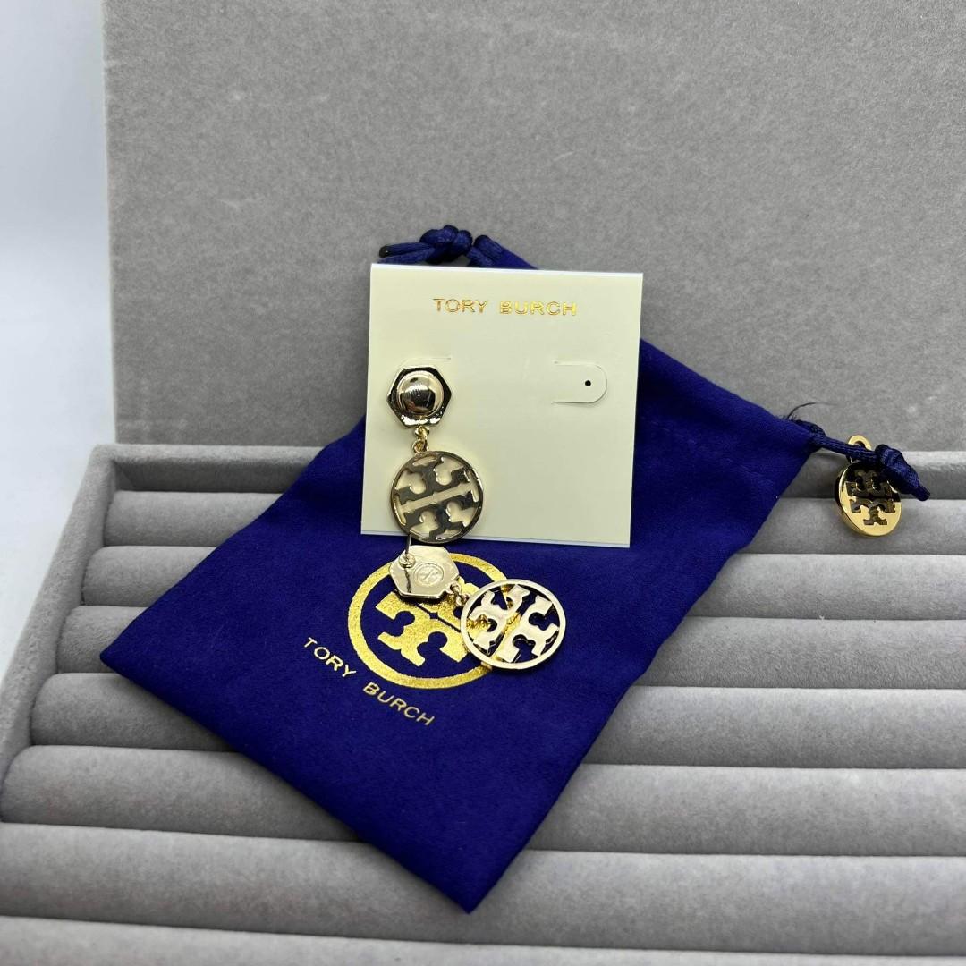 Tory Burch Logo Earrings Gold, Women's Fashion, Jewelry & Organizers,  Earrings on Carousell