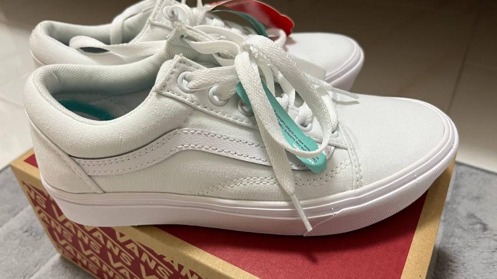 White comfycush 2024 old skool trainers