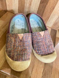 Wakai shoe size 32