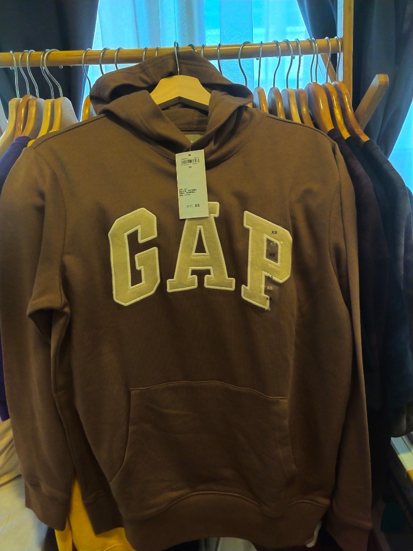 XS) GAP Hoodie Travis Scott / Brazen Brown, Men's Fashion, Tops u0026 Sets,  Hoodies on Carousell