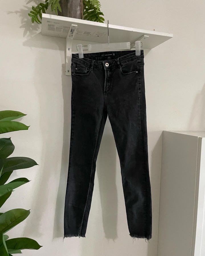 Zara skinny fringe bottom Jeans, Women 