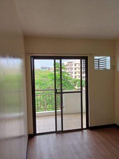 2BR with Parking in Arista Place Condo