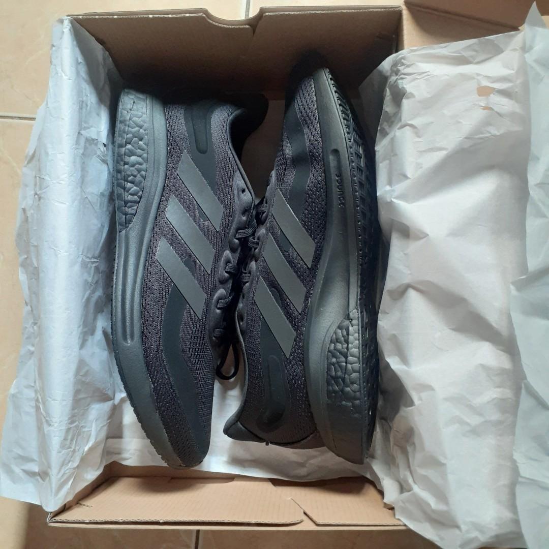 Adidas Supernova M Black GY7578, Fesyen Pria, Sepatu , Sneakers di Carousell
