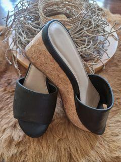 Aldo Wedge Size 37