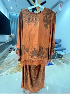 (Category: ) located in . Submitted by jiha_wardrobe (Listing ID 1153473924, Image 1). Description: .
