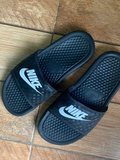 Nike diamond slides hot sale