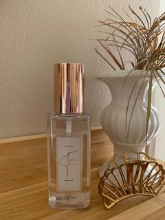(Category: ) located in . Submitted by mtmycloset (Listing ID 1153994407, Image 1). Description: .