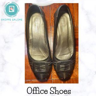 BLACK LEATHER OFFICE SHOES WITH HEELS WOMEN