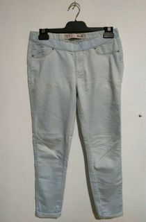 (Category: ) located in . Submitted by savetheworld.bythrift (Listing ID 1154002286, Image 1). Description: .