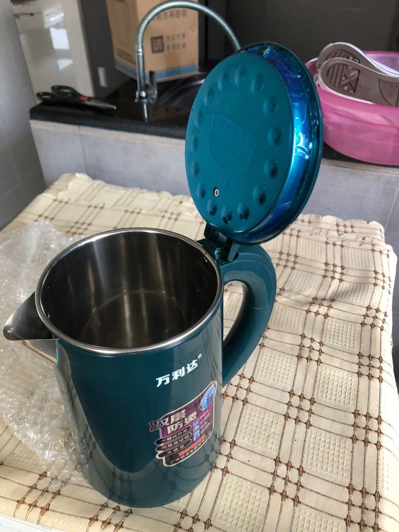 Brand new thermal kettle 2.3L with warranty, TV & Home Appliances