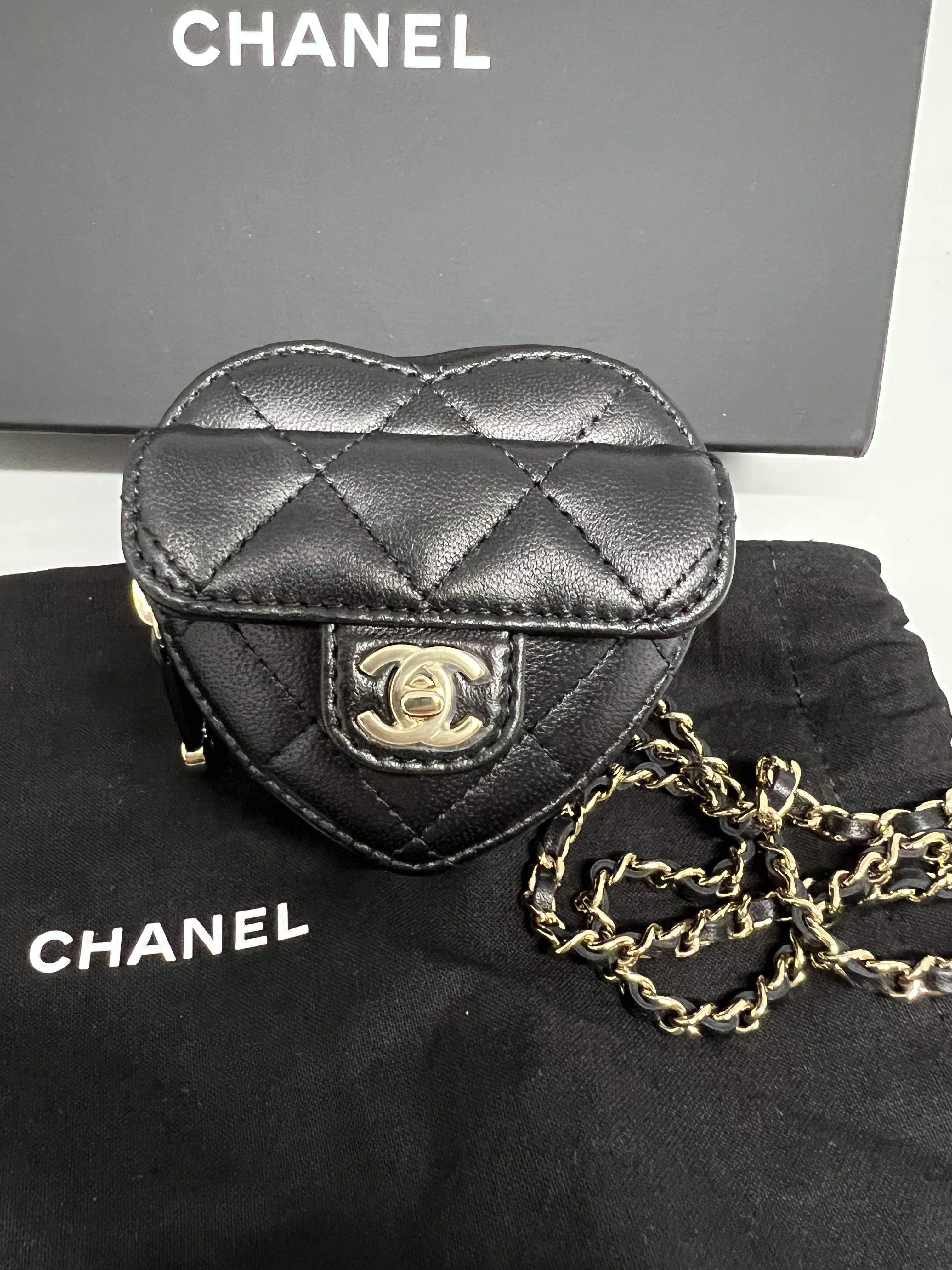 Timeless/classique leather crossbody bag Chanel Blue in Leather - 22870030