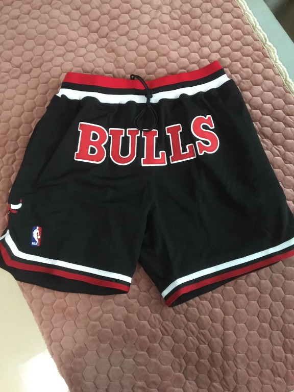 Chicago bulls just don shorts XL, Men's Fashion, Bottoms, Shorts
