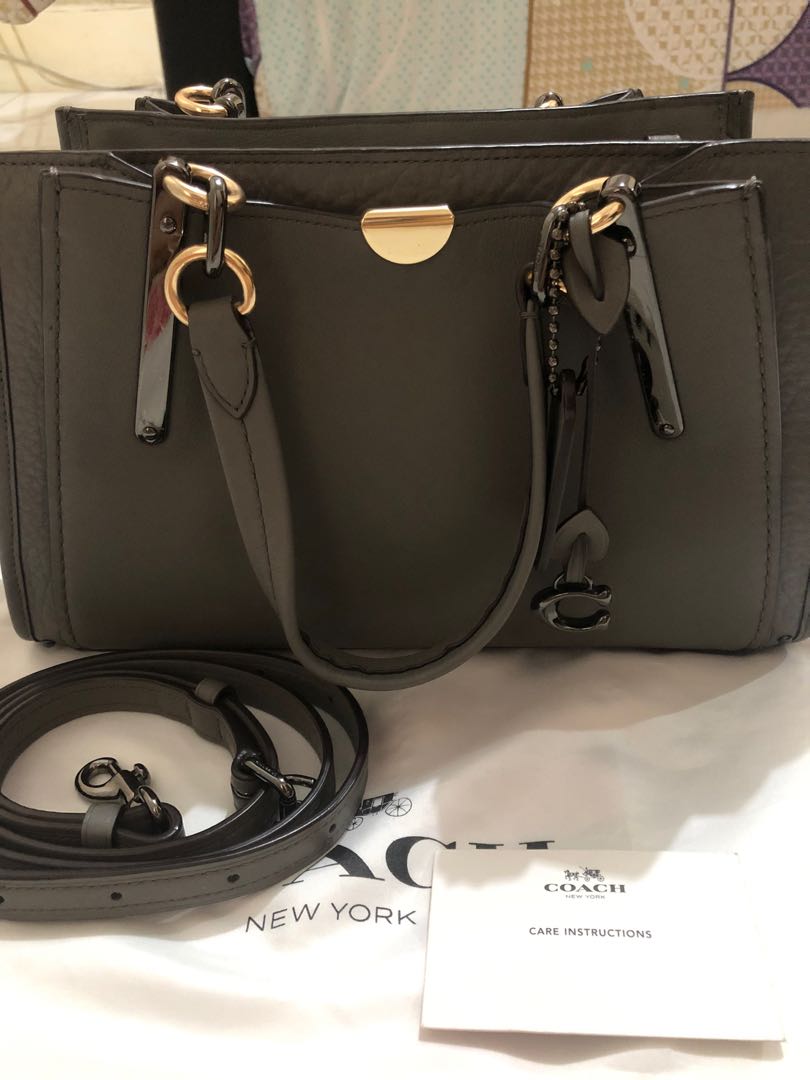 Coach dreamer 27 Barang Mewah Tas Dompet di Carousell