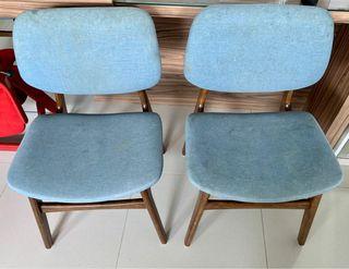 Castlery set Dining chairs & bench 