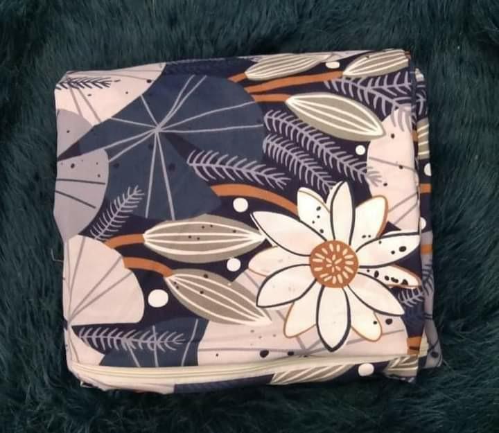 Foam cover with zipper (Category: Bedding & Towels) located in Manila. Submitted by minidivisoria (Listing ID 1153980448, Image 3). Description: Foam cover with zipper Semi canadian cotton Php350-single Php370-double Php400-family php 400 queen Php420-king add delivery fee lalamove rate small item grab 4hrs booking.