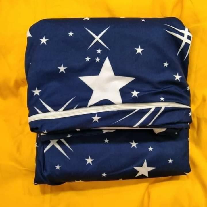 Foam cover with zipper (Category: Bedding & Towels) located in Manila. Submitted by minidivisoria (Listing ID 1153980448, Image 1). Description: Foam cover with zipper Semi canadian cotton Php350-single Php370-double Php400-family php 400 queen Php420-king add delivery fee lalamove rate small item grab 4hrs booking.