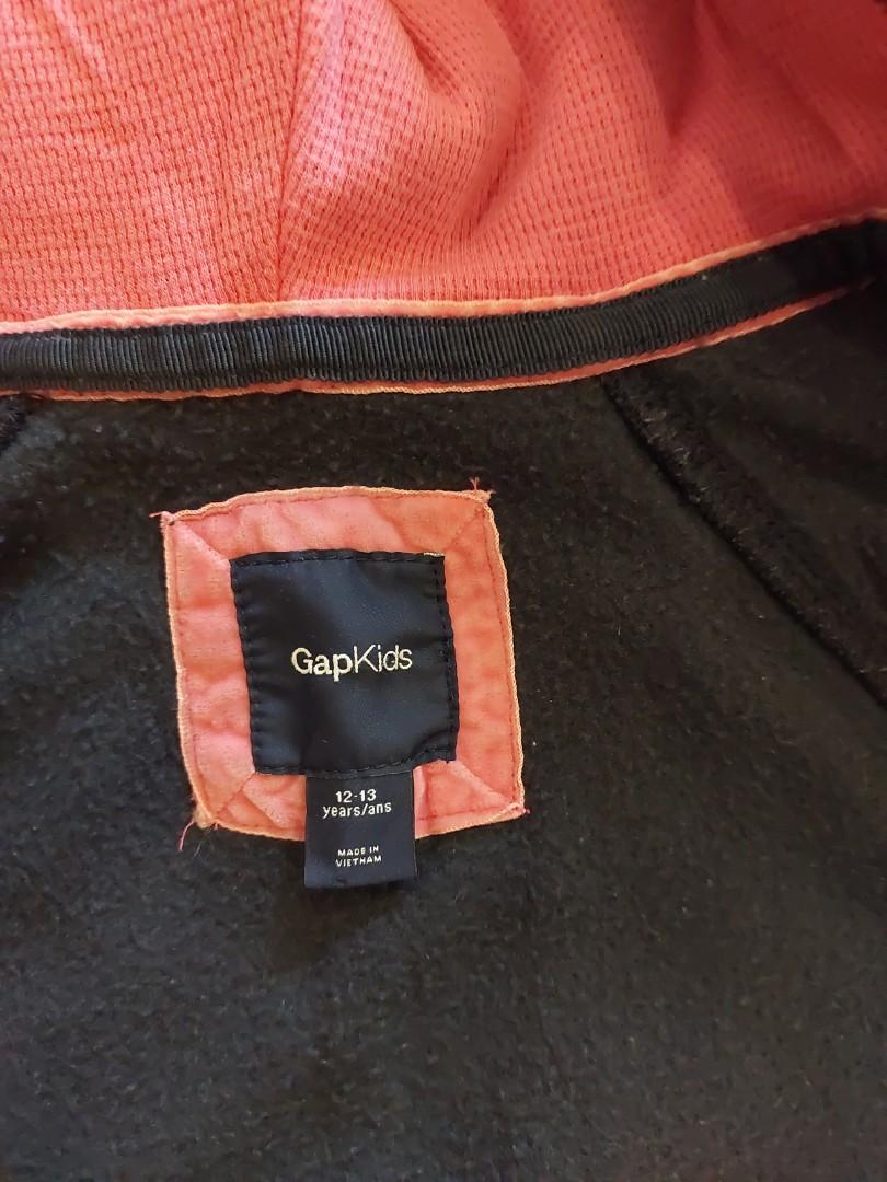 Gap hoodie (Category: Babies & Kids Fashion) located in Kuala Lumpur. Submitted by chrisluu_ (Listing ID 1154036708, Image 3). Description: hardly worn. kid outgrown size.