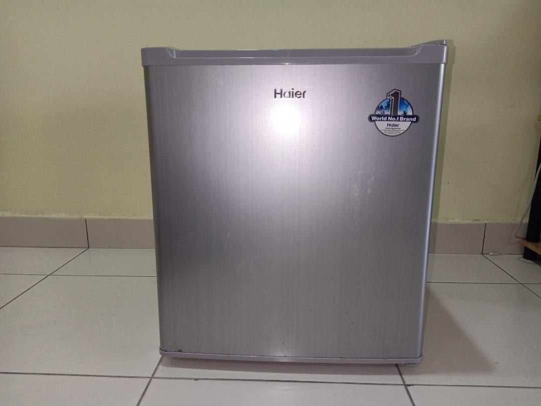 Haier mini fridge, TV & Home Appliances, Kitchen Appliances