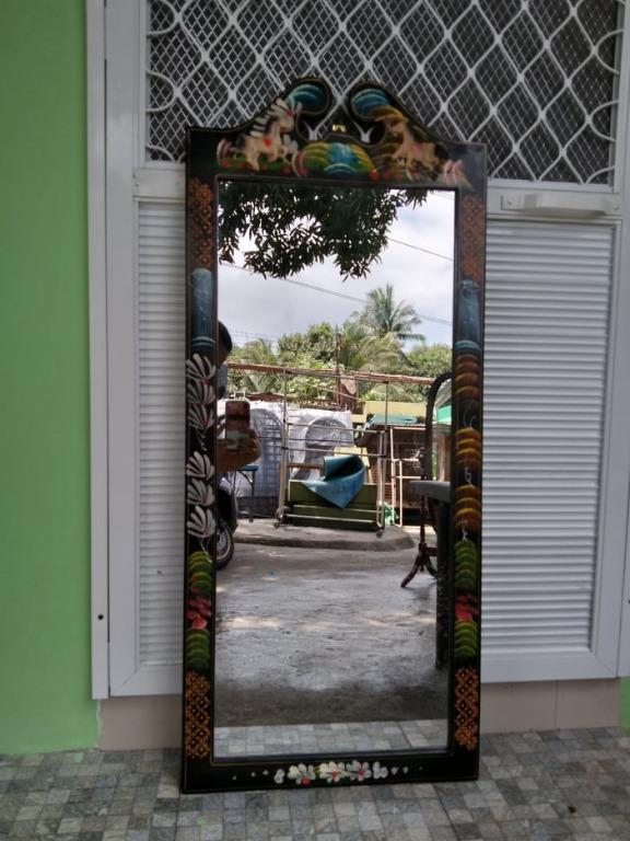 Hulugan gamit sa bahay, Furniture & Home Living, Home Decor, Mirrors on