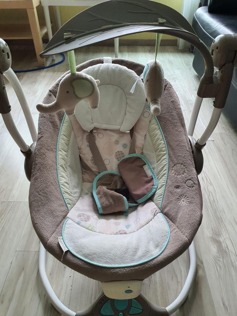 Ingenuity swing / rocker, Babies & Kids, Nursing & Feeding, Weaning