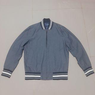 Jaket bomber GU