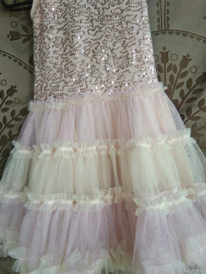 Kids dress like new (Category: Babies & Kids Fashion) located in Santa Maria. Submitted by pabilip0 (Listing ID 1153950745, Image 3). Description: Kids/ Baby Dress like new Brand:Baby Fashionistas Size: 1-2 years old used once on bday pictorial very nice and elegant when worn see last pic when worn the only issue is wrong tag label (6-12months) but the fitting is from 12-24 months....