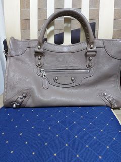 (Category: ) located in . Submitted by goodvaluebargains (Listing ID 1144958181, Image 1). Description: .