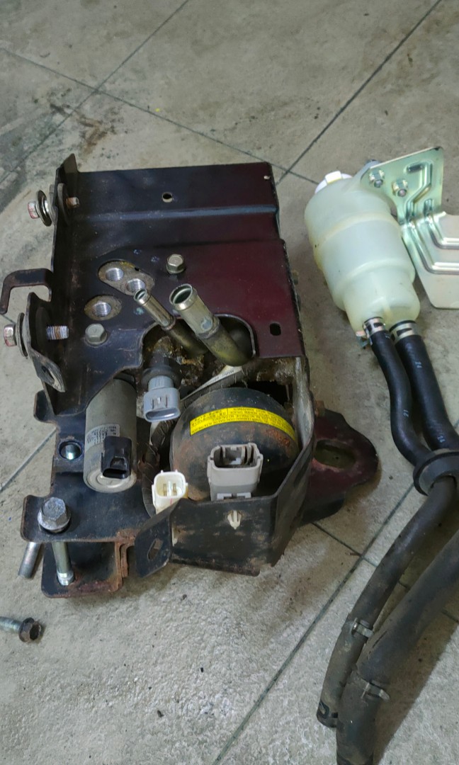 Lancer Evo 10 AYC pump, Auto Accessories on Carousell