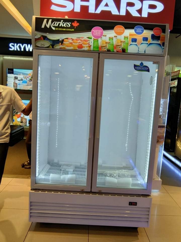 MARKES BEVERAGE COOLER SHOWCASE/ UPRIGHT CHILLER, TV & Home Appliances