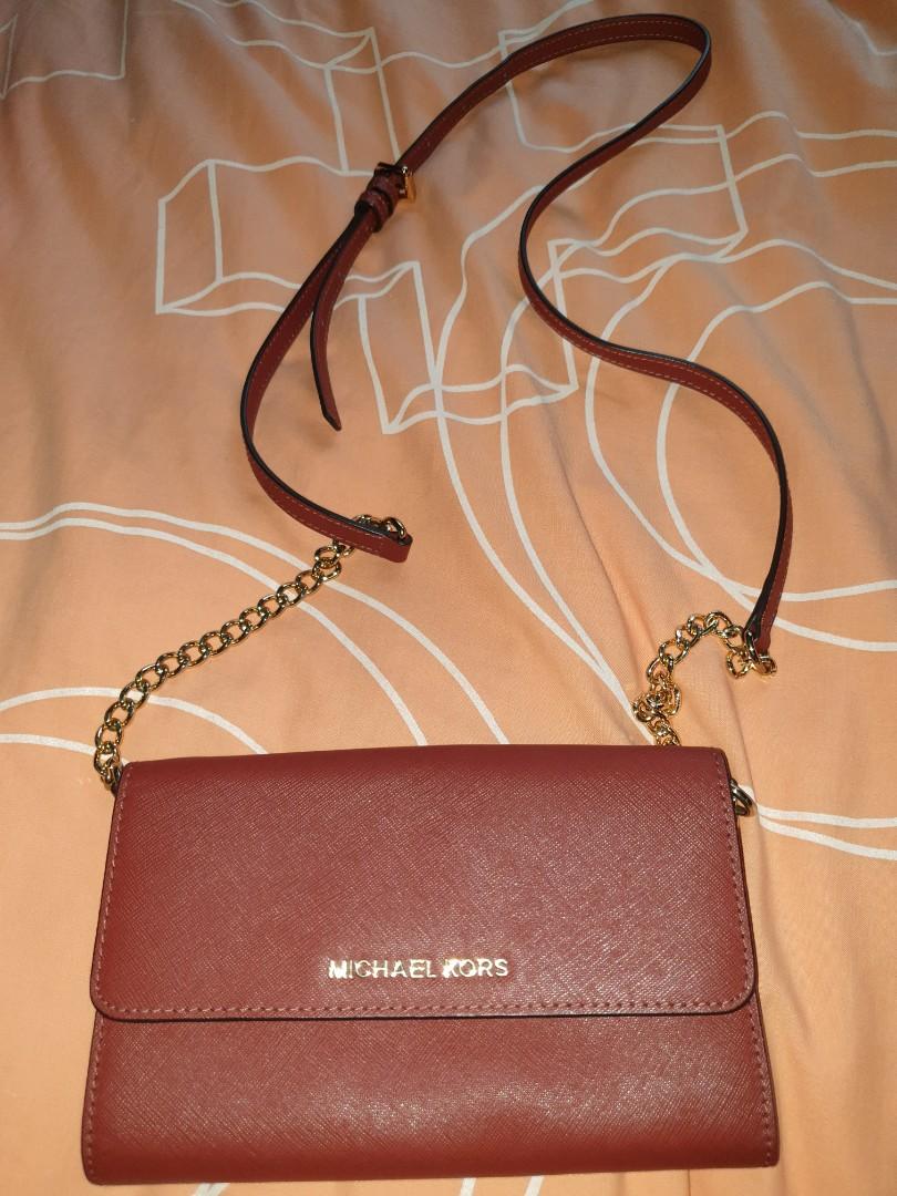 Michael Kors Wallet Chain Bag, Women's Fashion, Bags & Wallets, Cross-body  Bags on Carousell