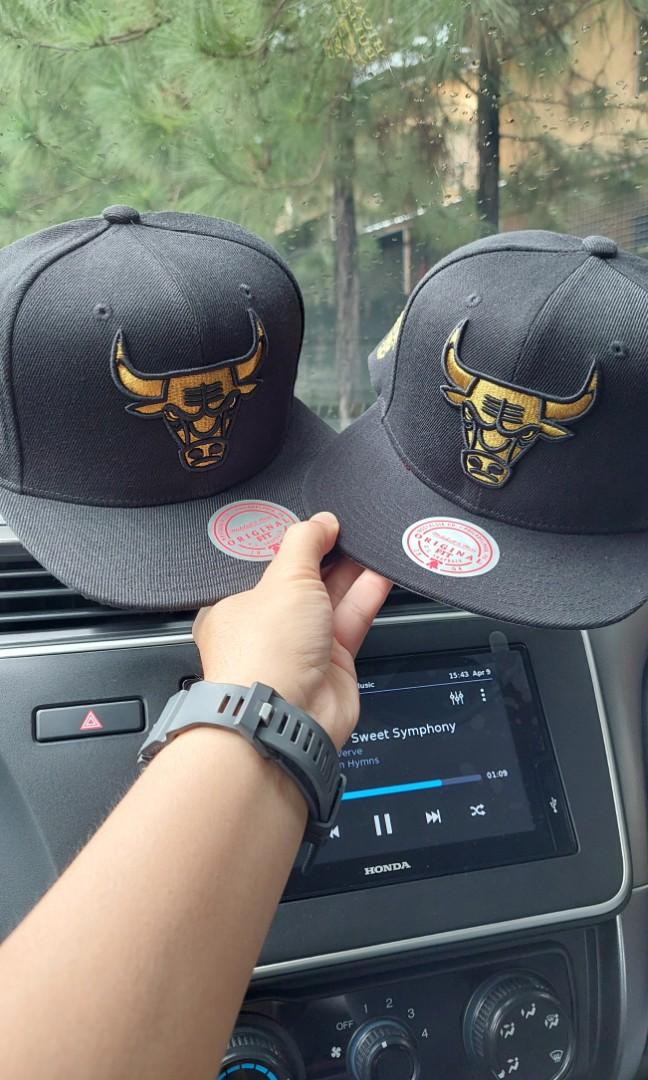 Mitchell and ness clearance top