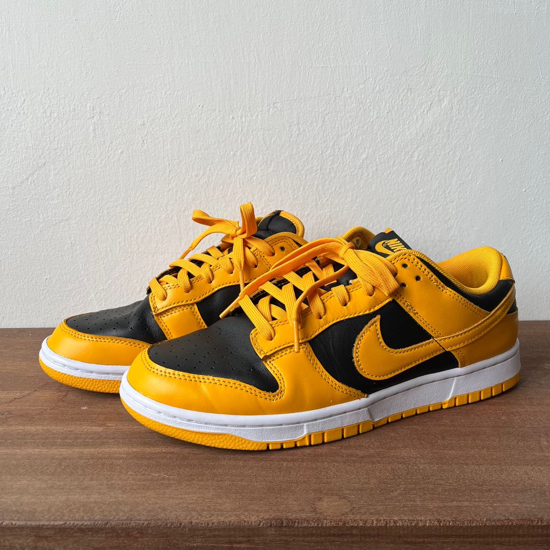 yellow black dunk low