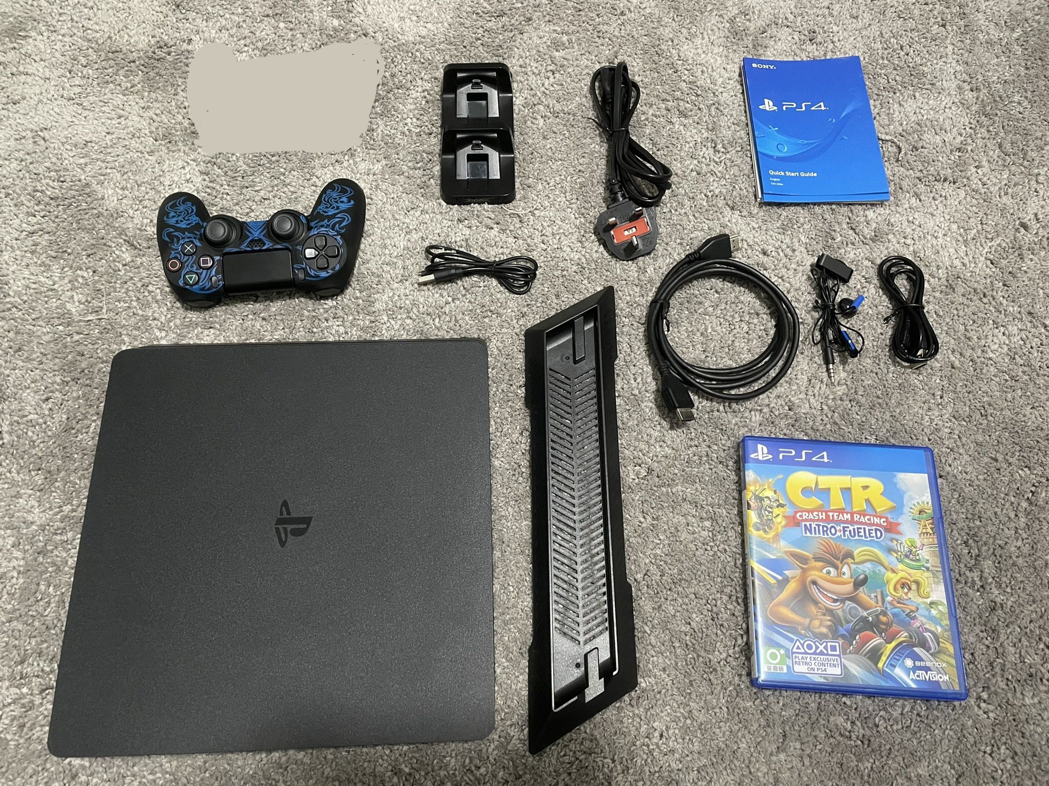 Playstation 4 slim outlet accessories