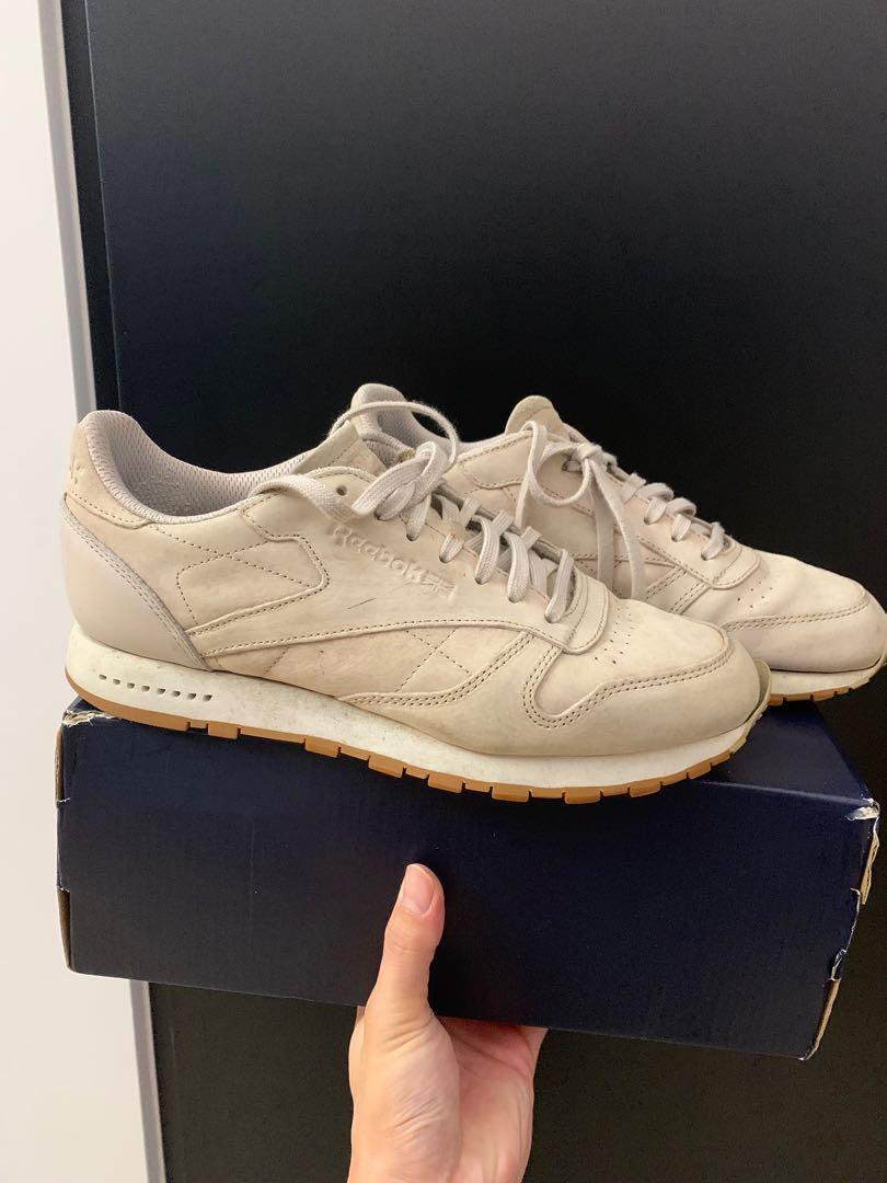 Reebok Classic Suede Trainers with Gum Sole US 8.5