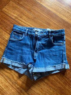 Ripped Short Jeans, Fesyen Wanita 