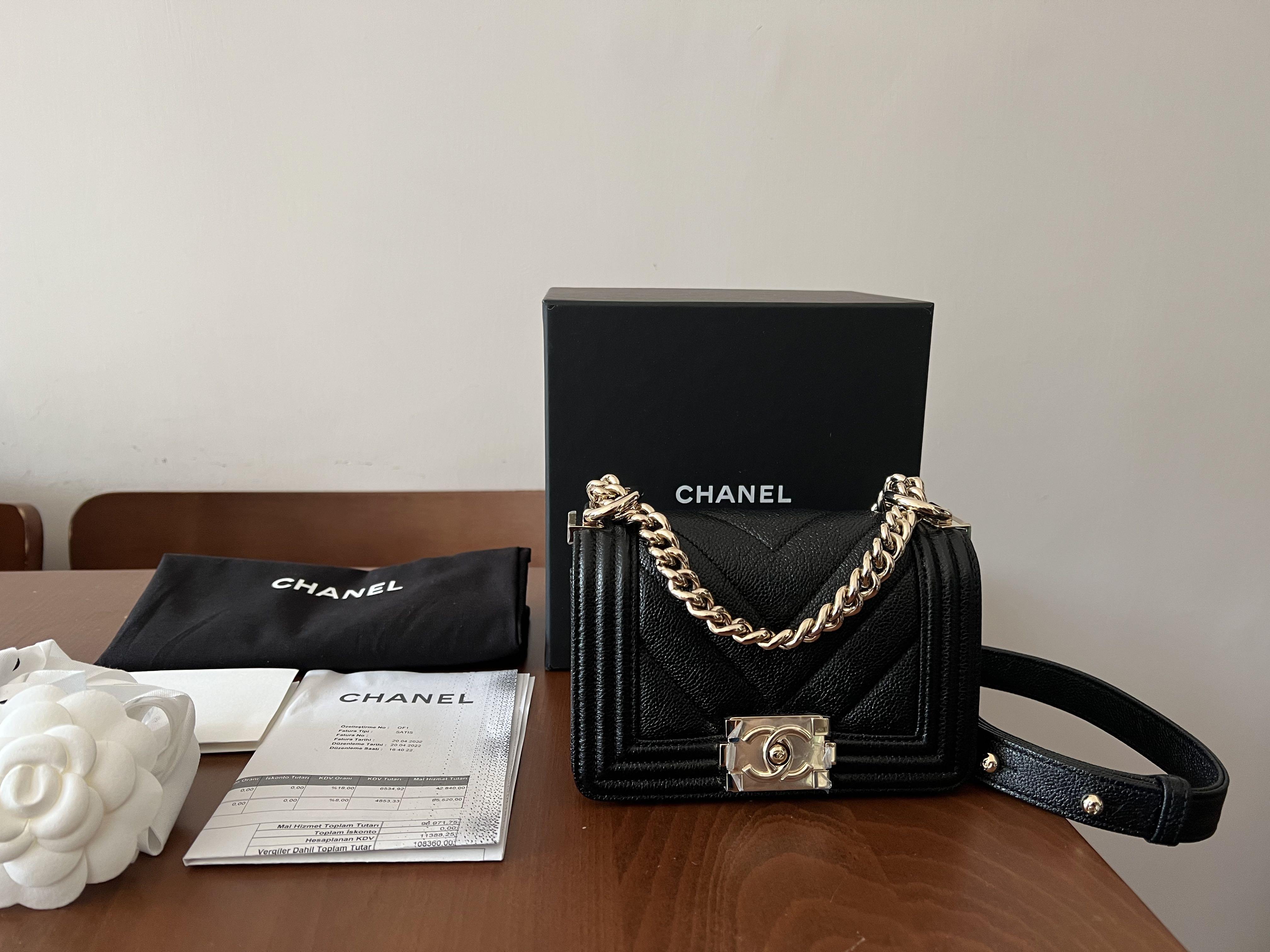 22s Chanel mini leboy boy black caviar 15cm