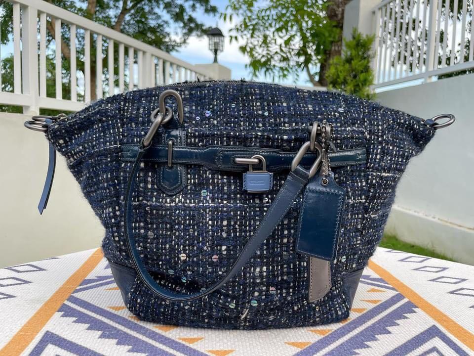 Authentic Coach Chelsea Boucle Emerson Satchel Tote Women s
