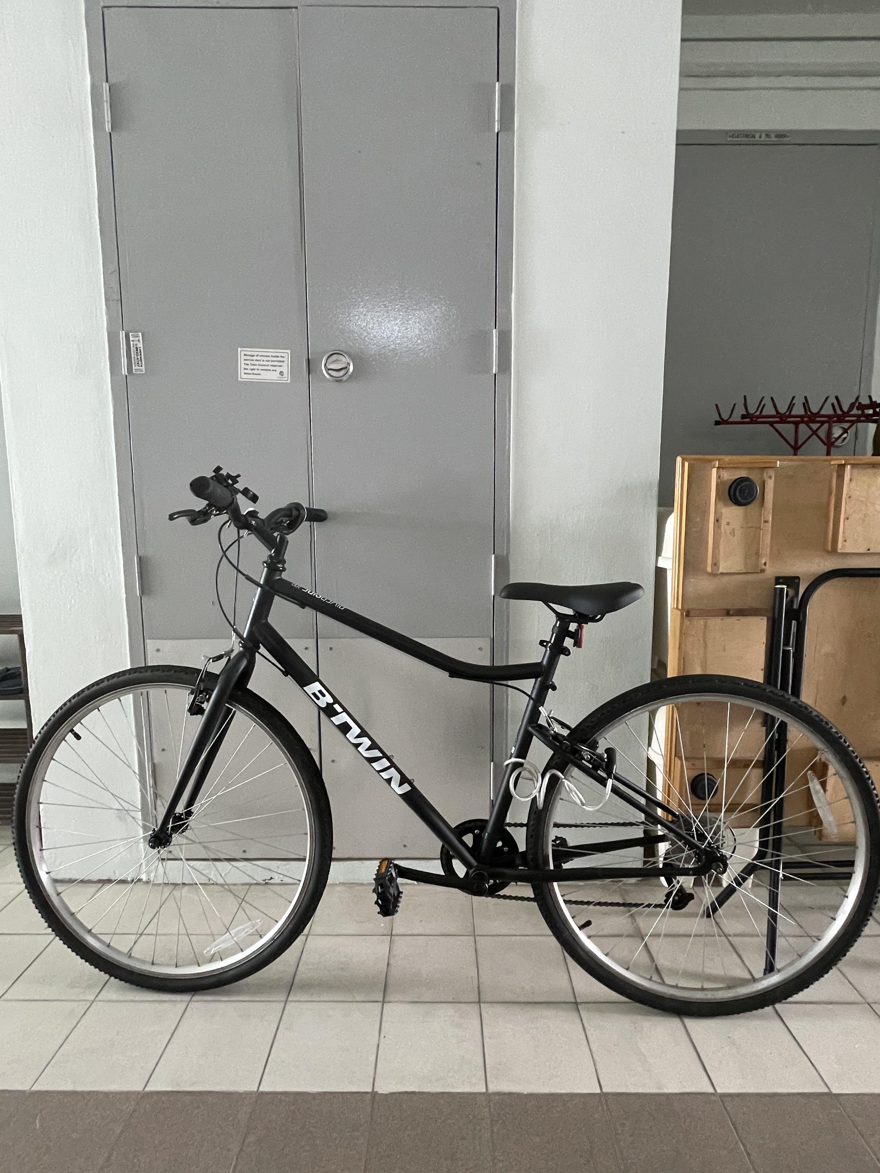 BTWIN Riverside 100 6 sp Hybrid Bike Black Sports Equipment