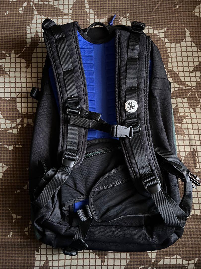 Crumpler low level aviator 30l store
