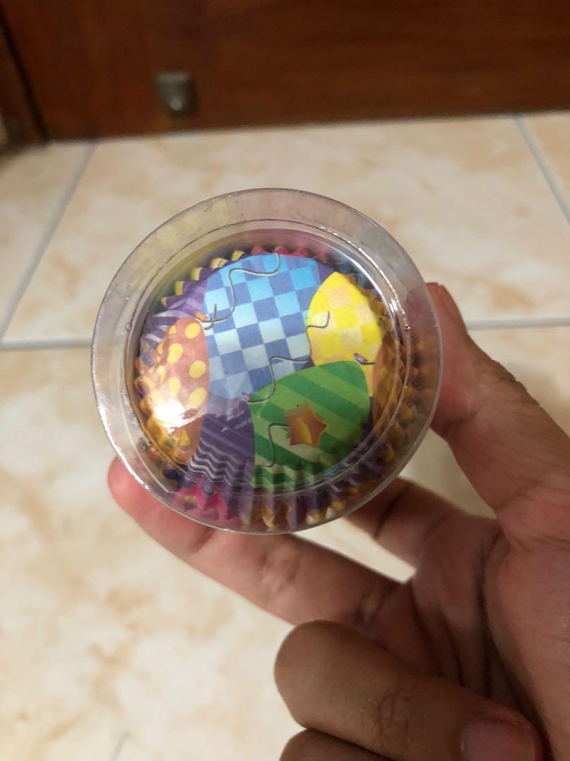 Cupcake liners (Category: Bakeware) located in Marikina City. Submitted by elaishoppe (Listing ID 1158223426, Image 3). Description: Cupcake liners for sale Around 200pcs available Size: 0.75oz No issues Never used.