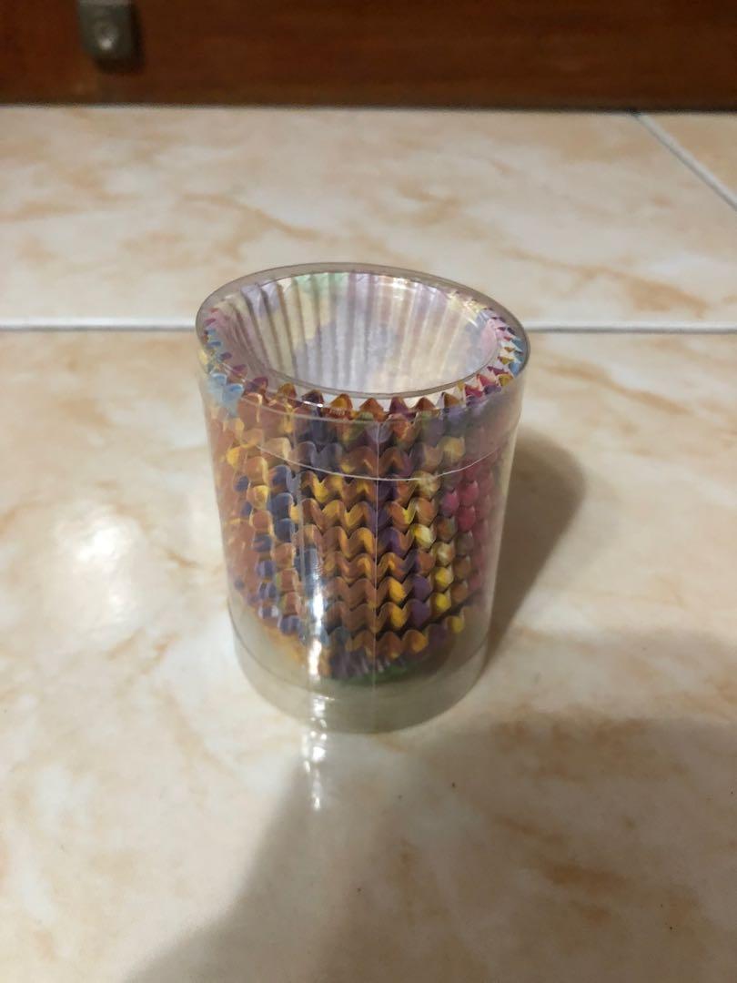 Cupcake liners (Category: Bakeware) located in Marikina City. Submitted by elaishoppe (Listing ID 1158223426, Image 2). Description: Cupcake liners for sale Around 200pcs available Size: 0.75oz No issues Never used.