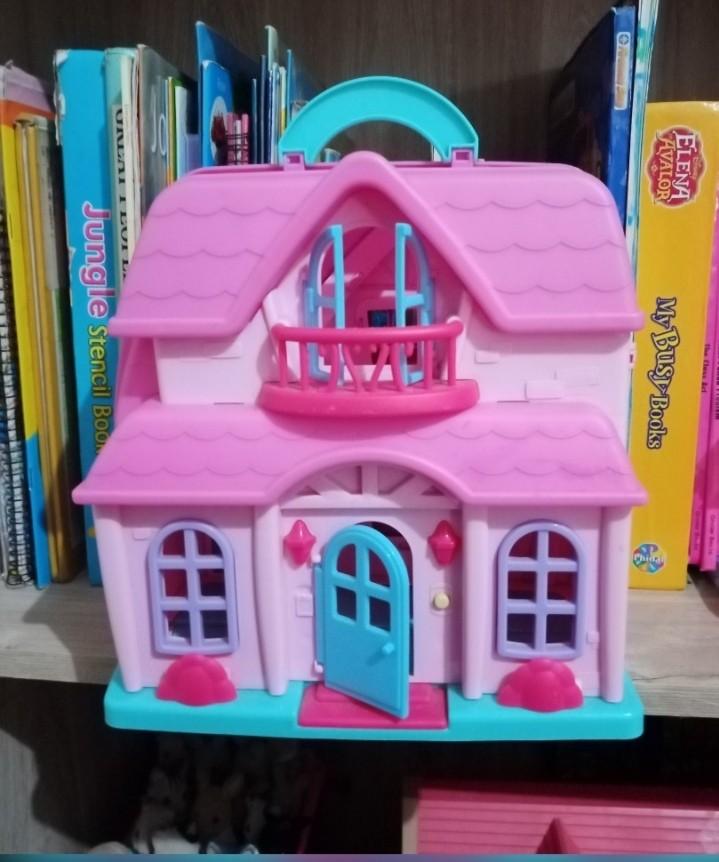 Dollhouse shop with doorbell