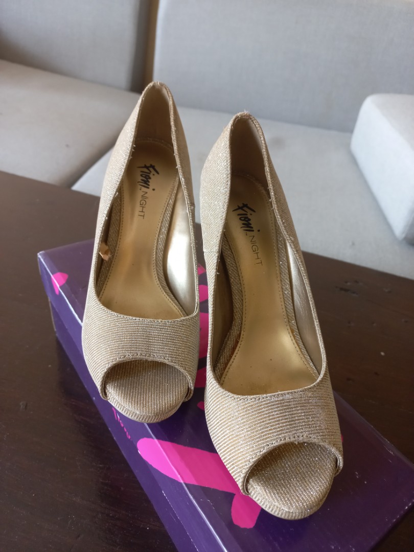 Fioni Night ( Payless ), Fesyen Wanita 